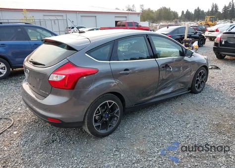 2012 Ford Focus Titanium z USA, uszkodzony, nr VIN 1FAHP3N28CL210557